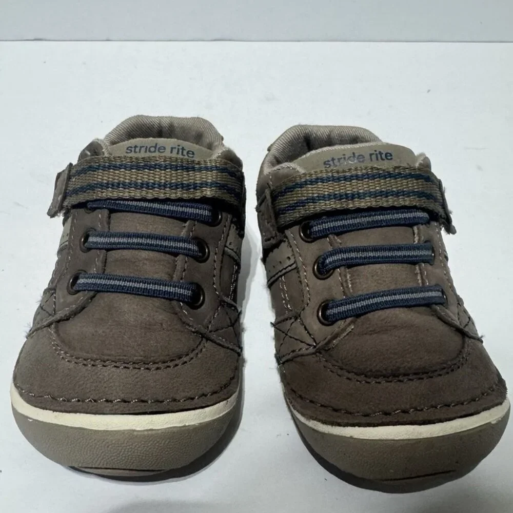 Stride Rite Soft Motion Artie Sneaker Size 3.5 Extra Wide Toddler